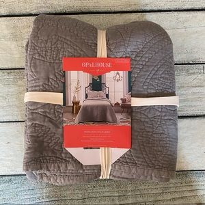 Grey Opalhouse twin/twin xl comforter medallion stitch  quilt